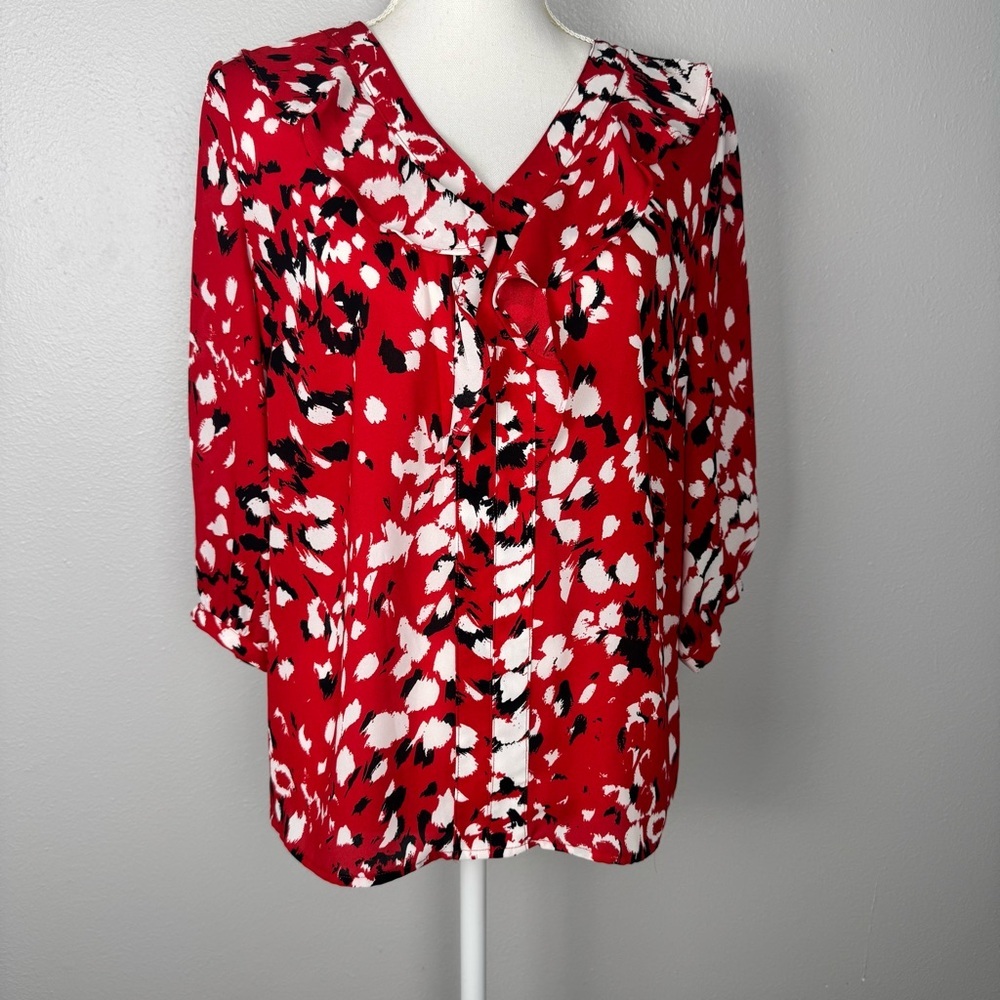 Liz Claiborne Womens Small Red White Black Print V Neck Ruffle Blouse 3/4 Sleeve